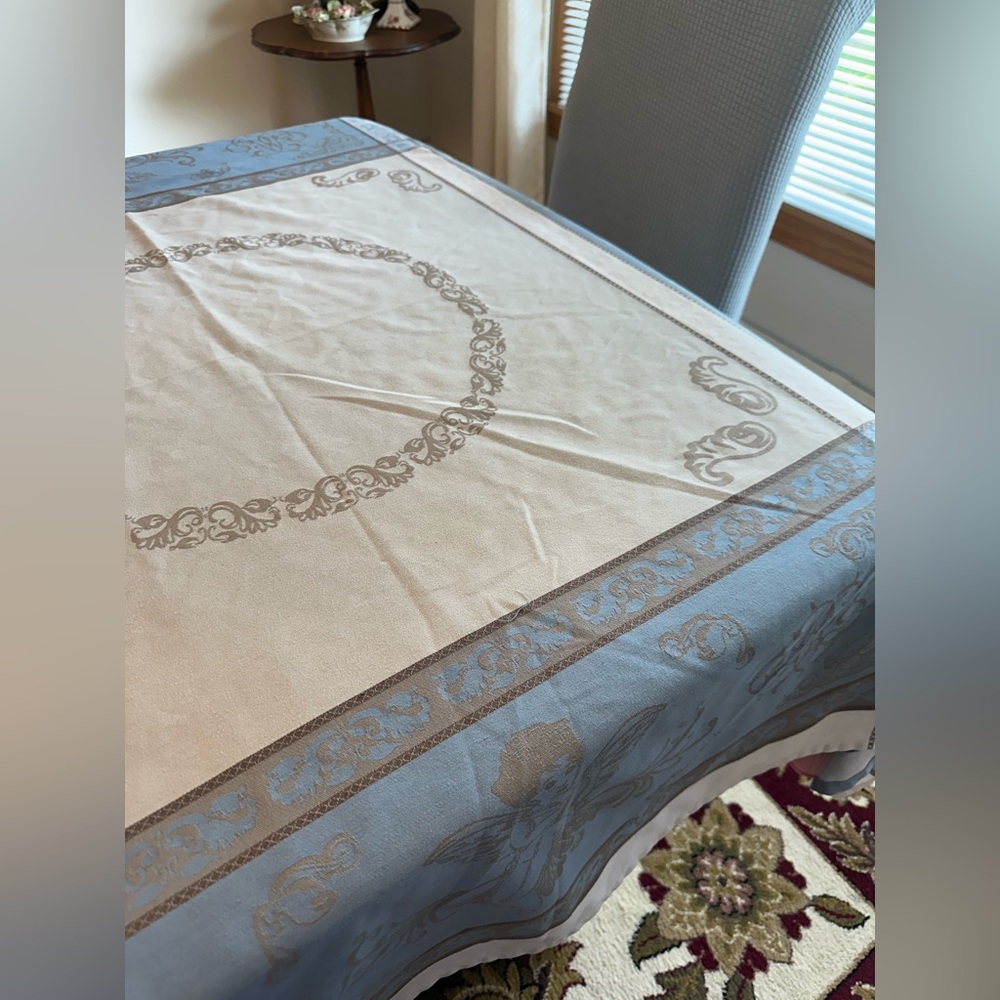 Elegant Damask Border Tablecloth in Beige and Light Blue